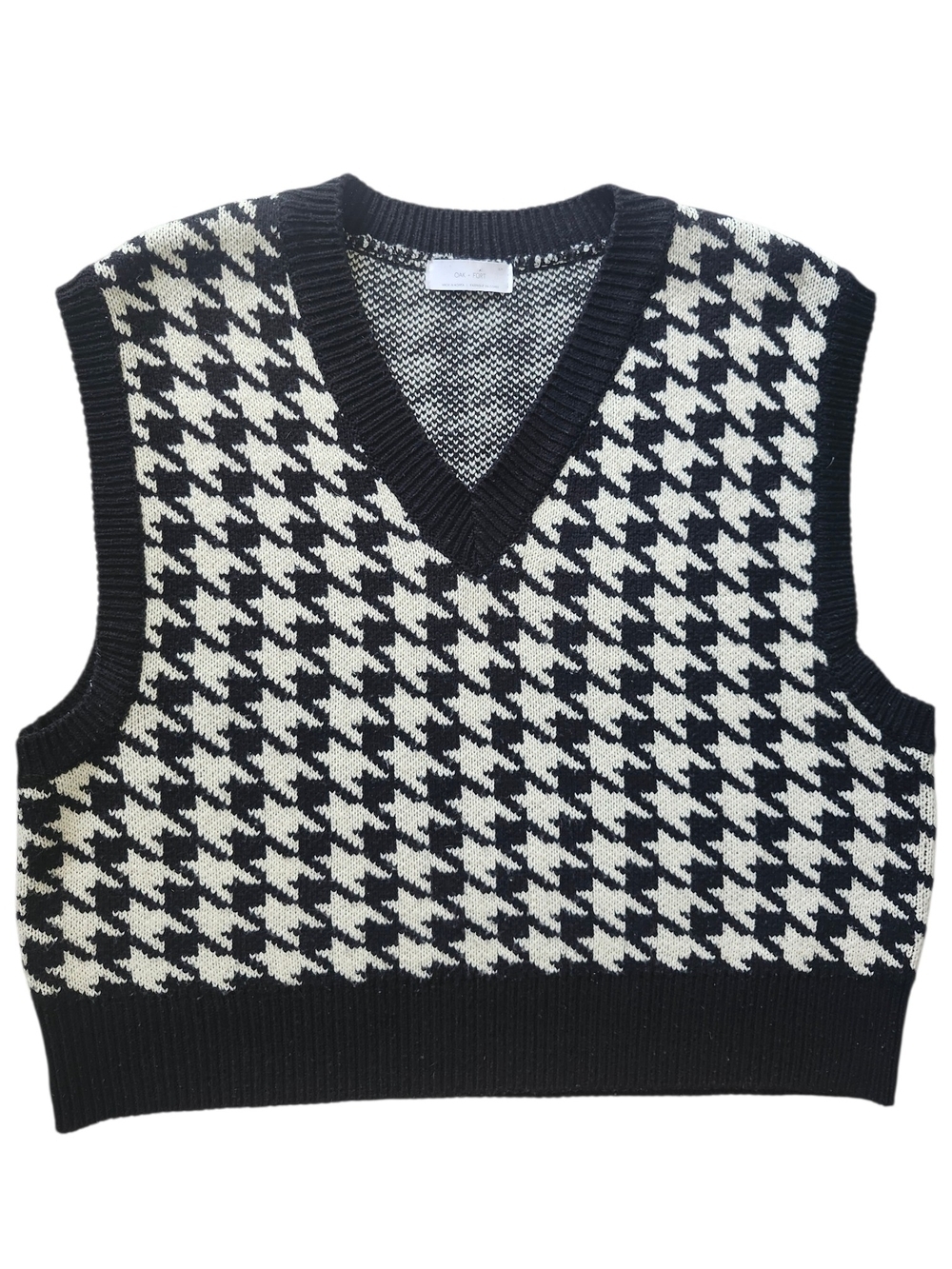 Oak + Fort Houndstooth Sweater Vest | Preppy Academia Knit Top
